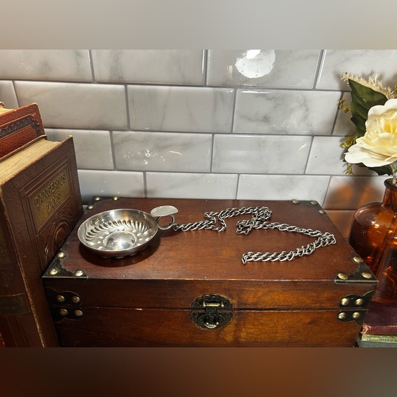 Silver Plated Tastevin Cellarmans Wine Tasting Cup W/ Attached Chain - Picture 2 of 10